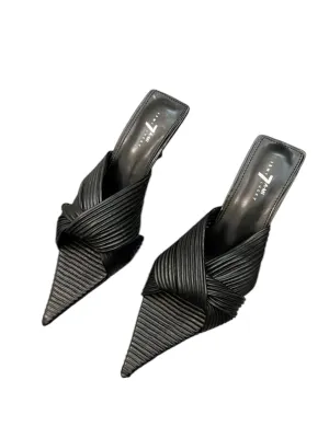 7 Lucky Heels