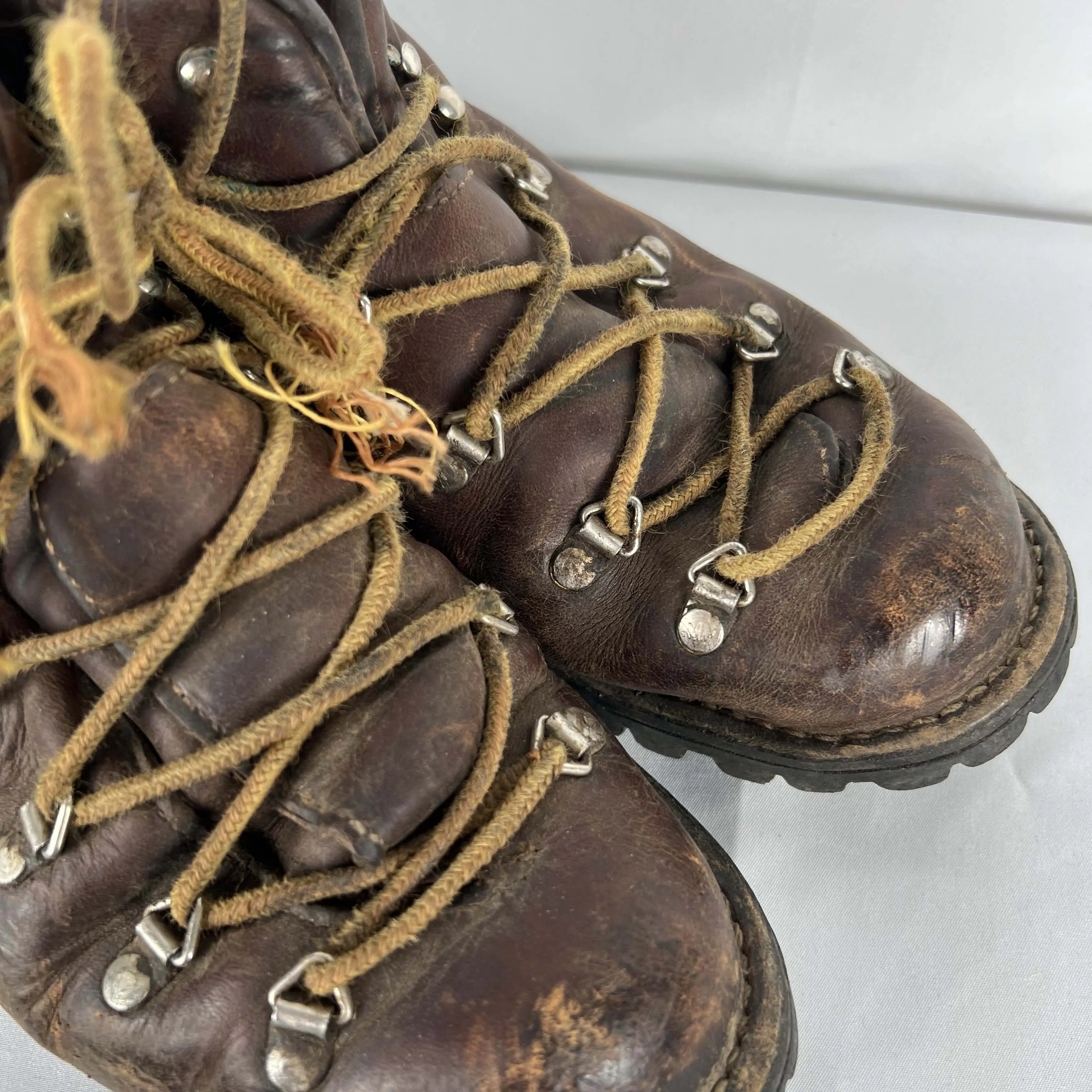 70s Italian Style Vibram Sole Patina Hiking Boots- M's 6.5, W's 8