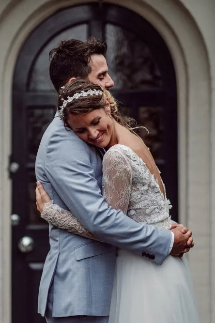 A-Line V-Neck Long Sleeves Sweep Train Appliqued Backless Bohemian Wedding Dress OHD245