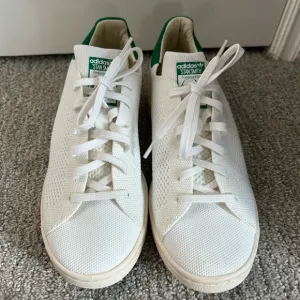 adidas Originals Stan Smith Primeknit White / Green Sneaker - Size M7.5/W9