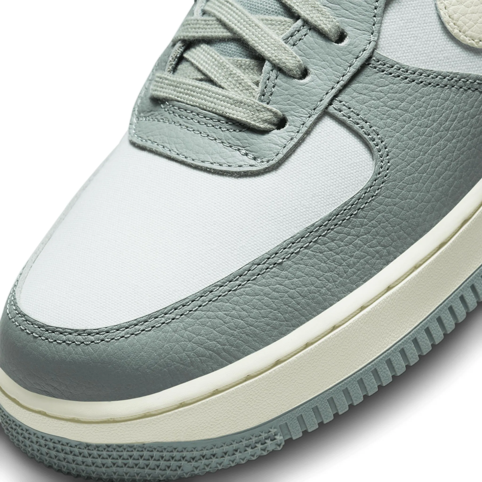 Air Force 1 07 LX DV7186-300 Mica Green