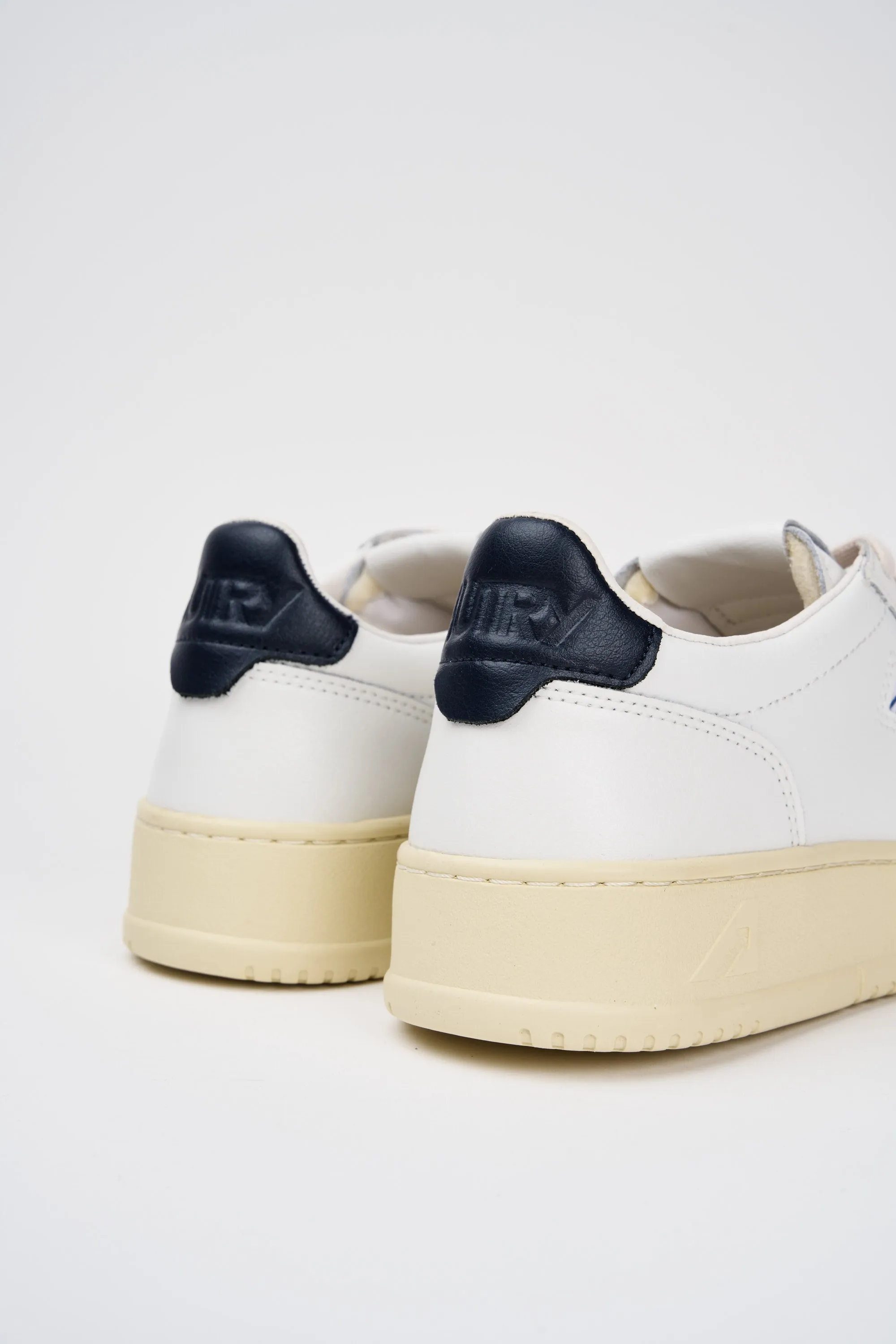 Autry Medalist Low Wom Leatleat Bianco e Blu Donna