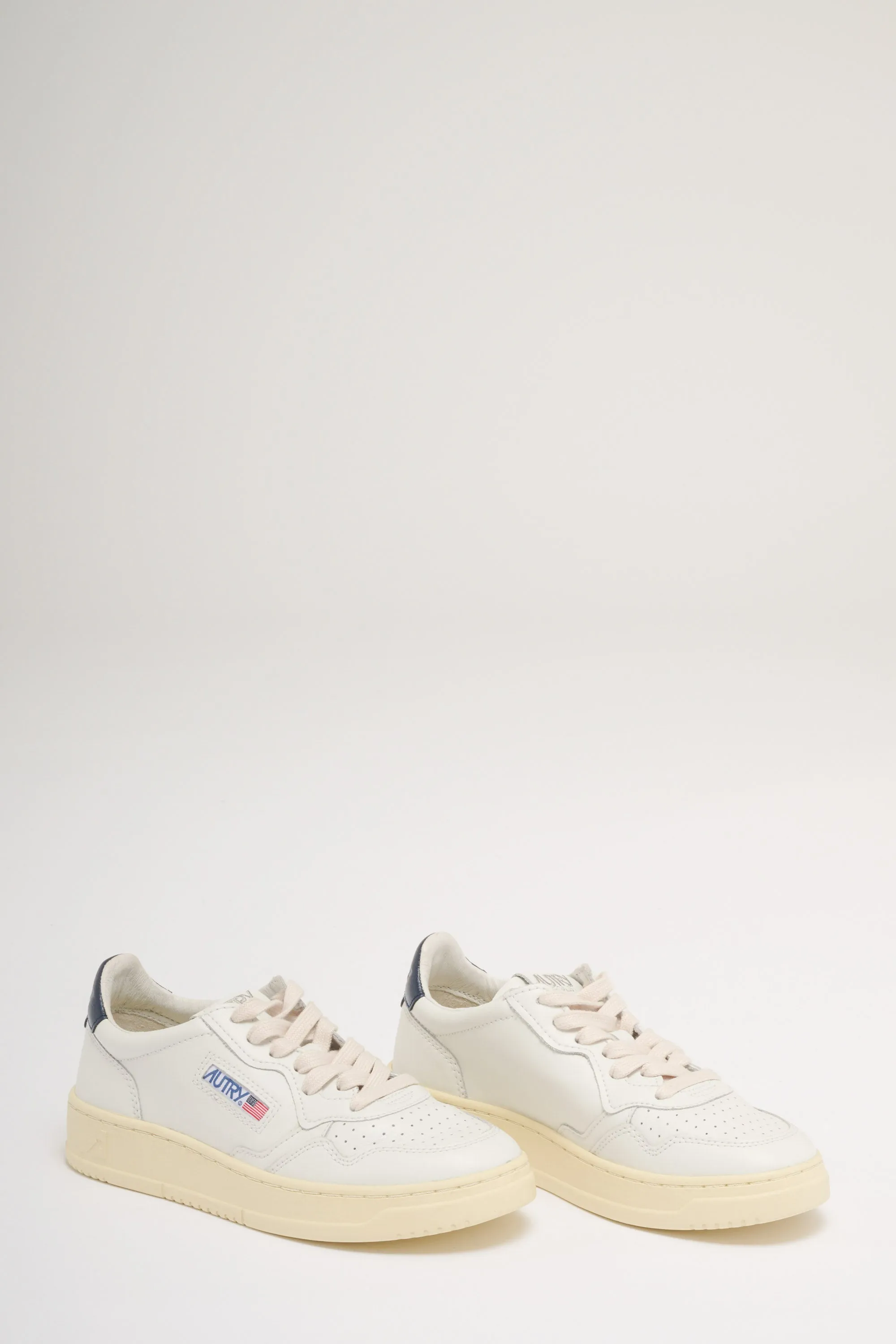 Autry Medalist Low Wom Leatleat Bianco e Blu Donna