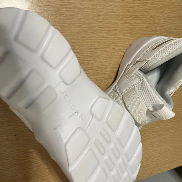 BNWoT Nike Jordan Trunner LX Heiress White/Pure Platinum (2Y) KICKS