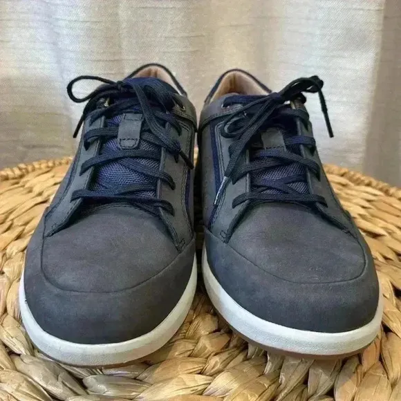 Clarks Un Trail Form Men’s sneaker/shoe size 10 1/2 Blue Nubuck Leather