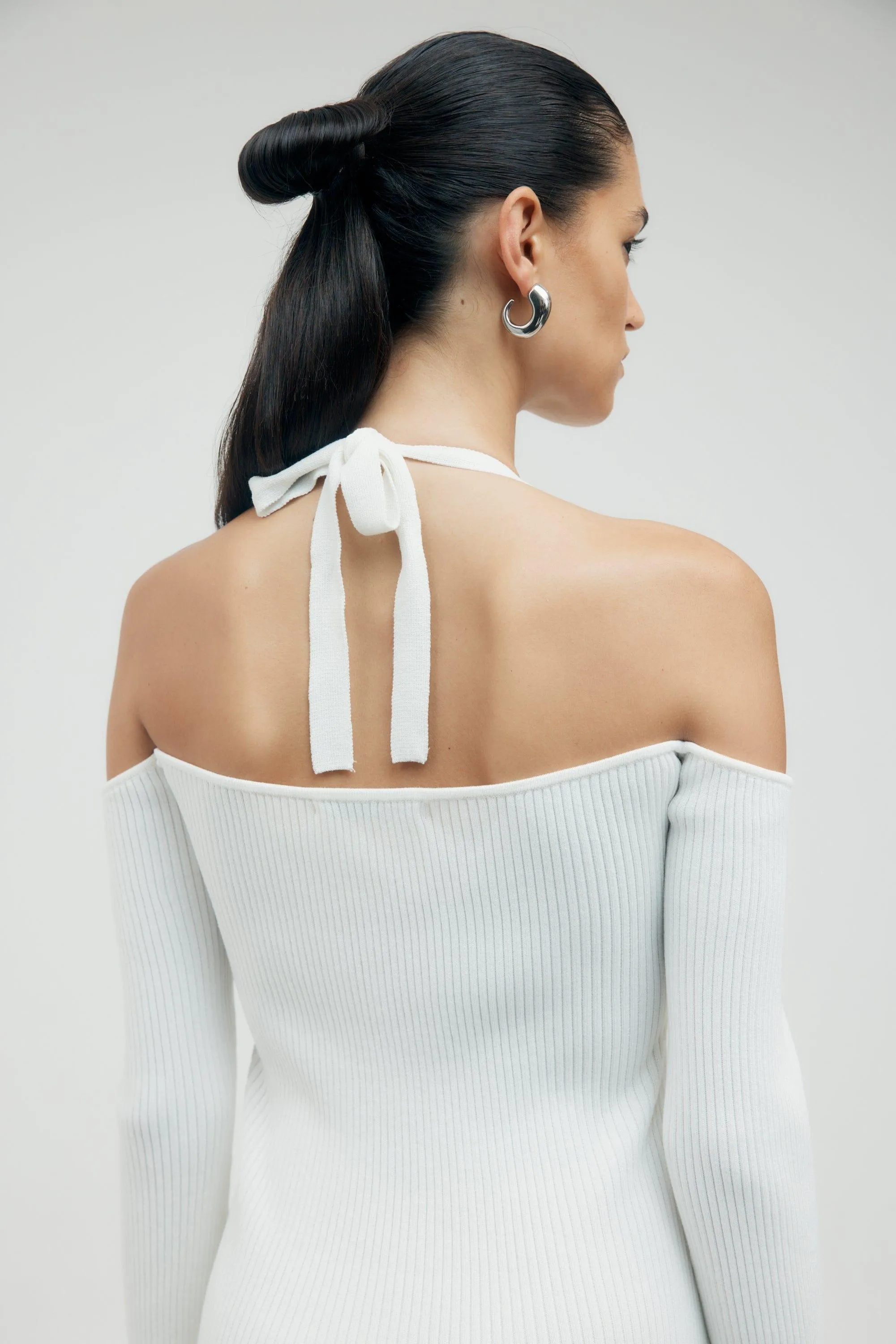 HOOKED IN KNIT HALTER MINI | OFF WHITE
