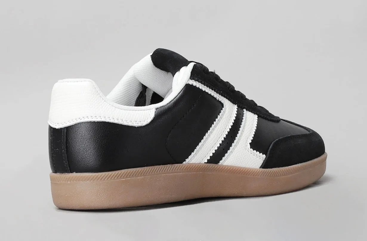 Jasper Black/White Leather Sneaker - Bay Lane