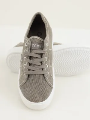 Ladies Distressed Platform Lace-Up Sneaker - Grey