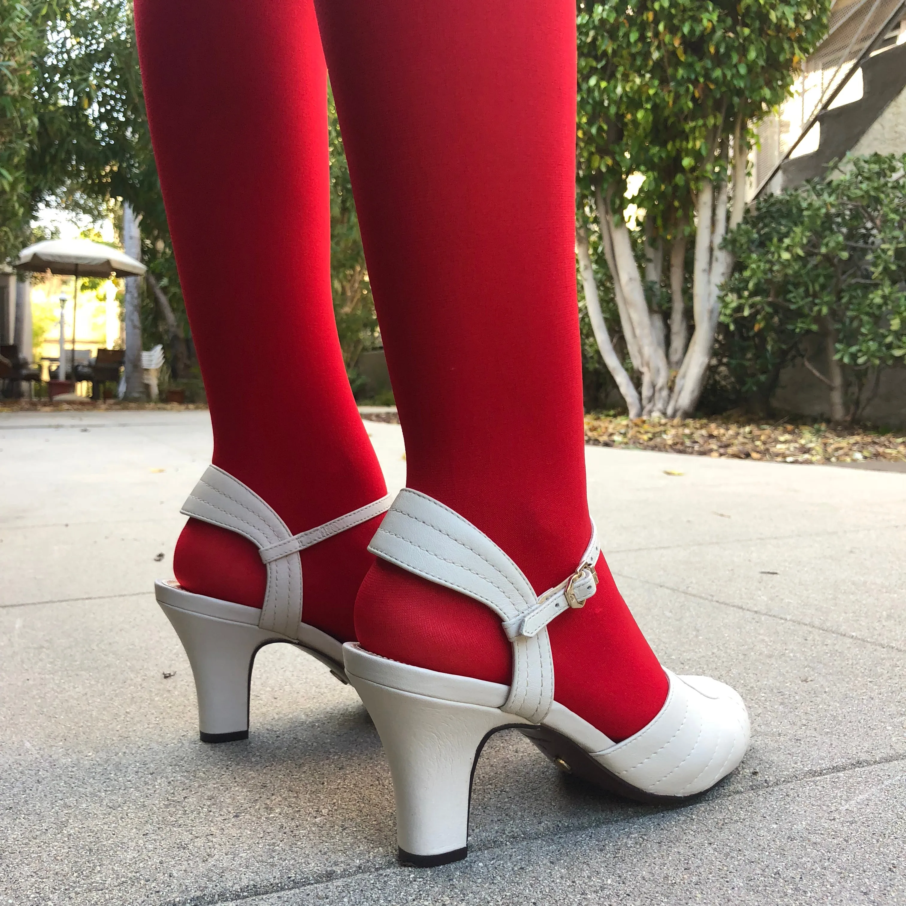 LAURA - Off White