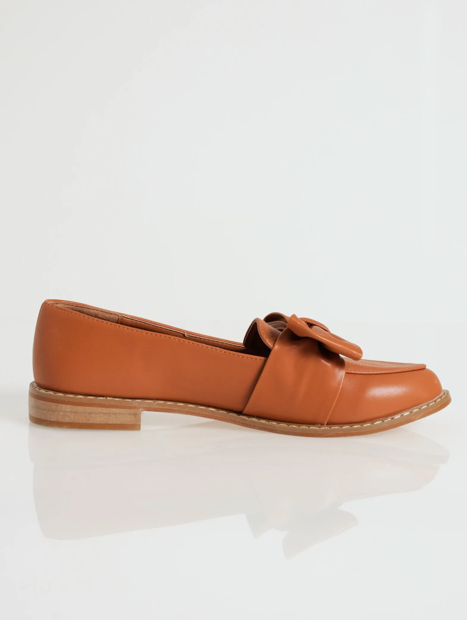 Loafer With Soft Oversized Bow - Tobacco