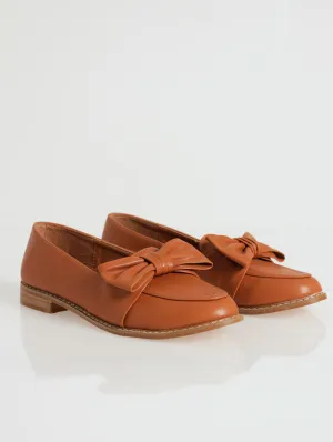 Loafer With Soft Oversized Bow - Tobacco