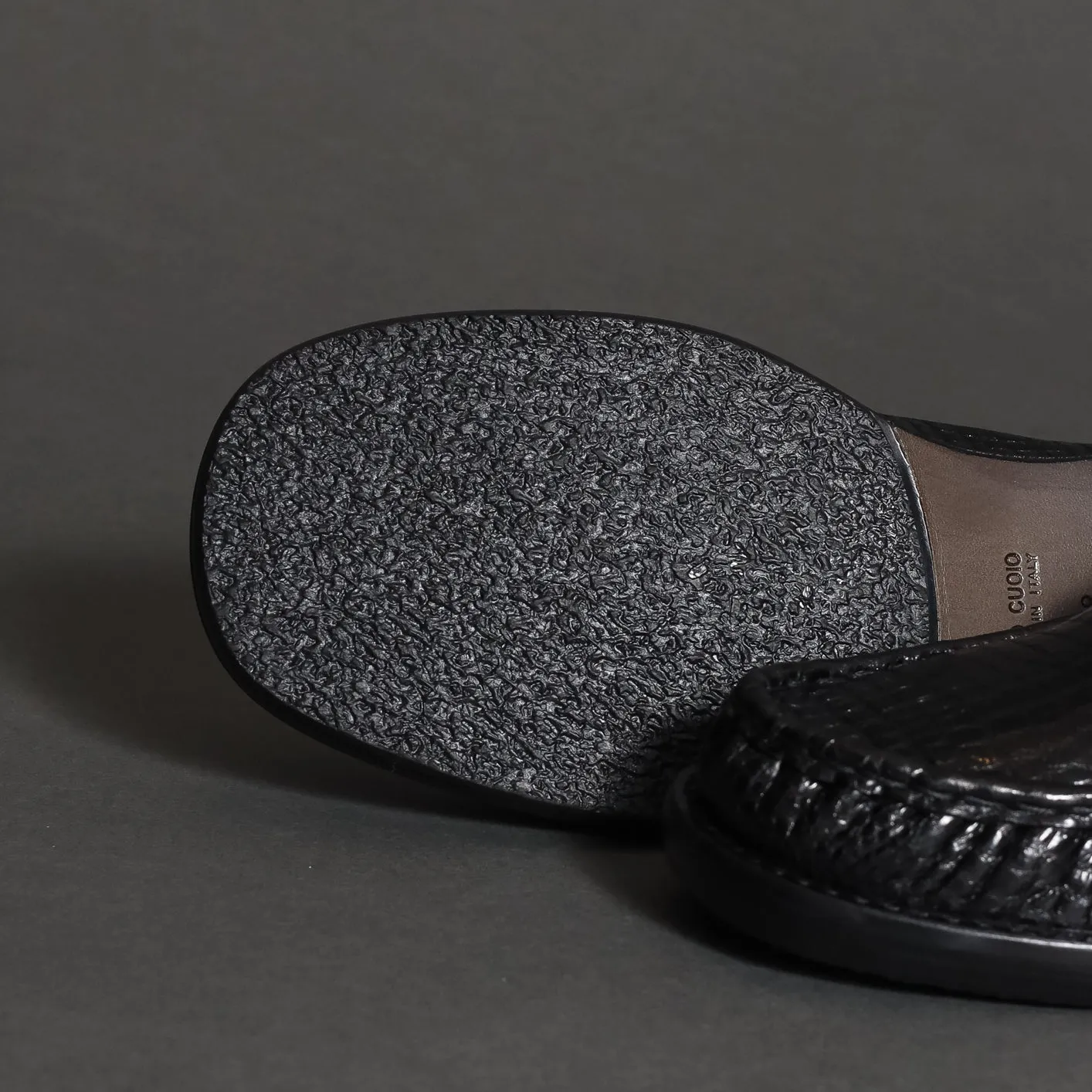 M24I96901 Black