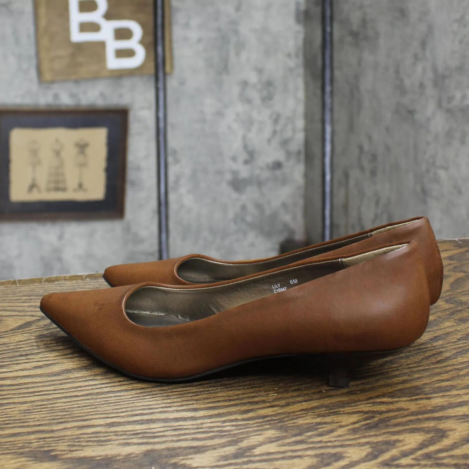 MIA Womens Vintage Lily Short Pull On Heels 167416bd3ae114 Luggage Brown 6M