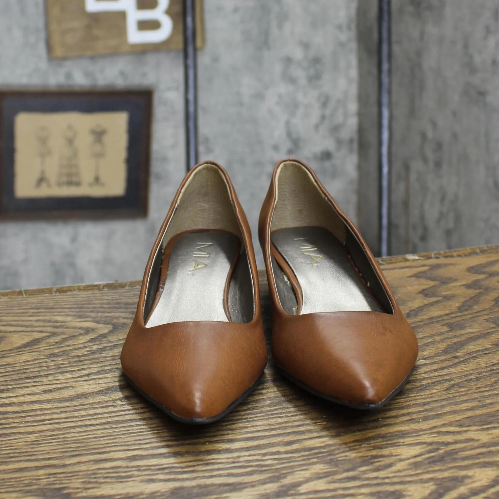 MIA Womens Vintage Lily Short Pull On Heels 167416bd3ae114 Luggage Brown 6M