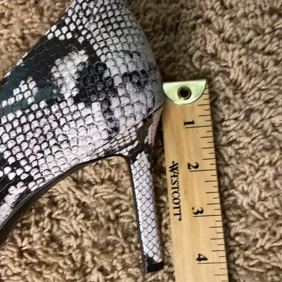 Naturlizer Leather Snake-print Heels size 11 Office Event Comfortable NWOB