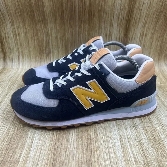 New Balance 574 Men's Size 10.5 D Outerspace Varsity Gold Sneakers ML574NA2