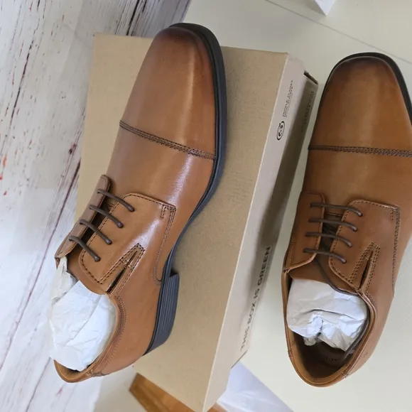 NWT Clarks Mens Tidded Cap Size 10.5W