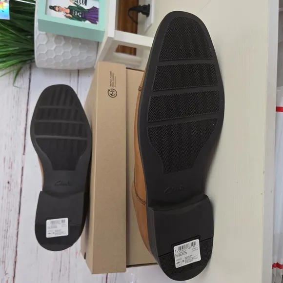 NWT Clarks Mens Tidded Cap Size 10.5W
