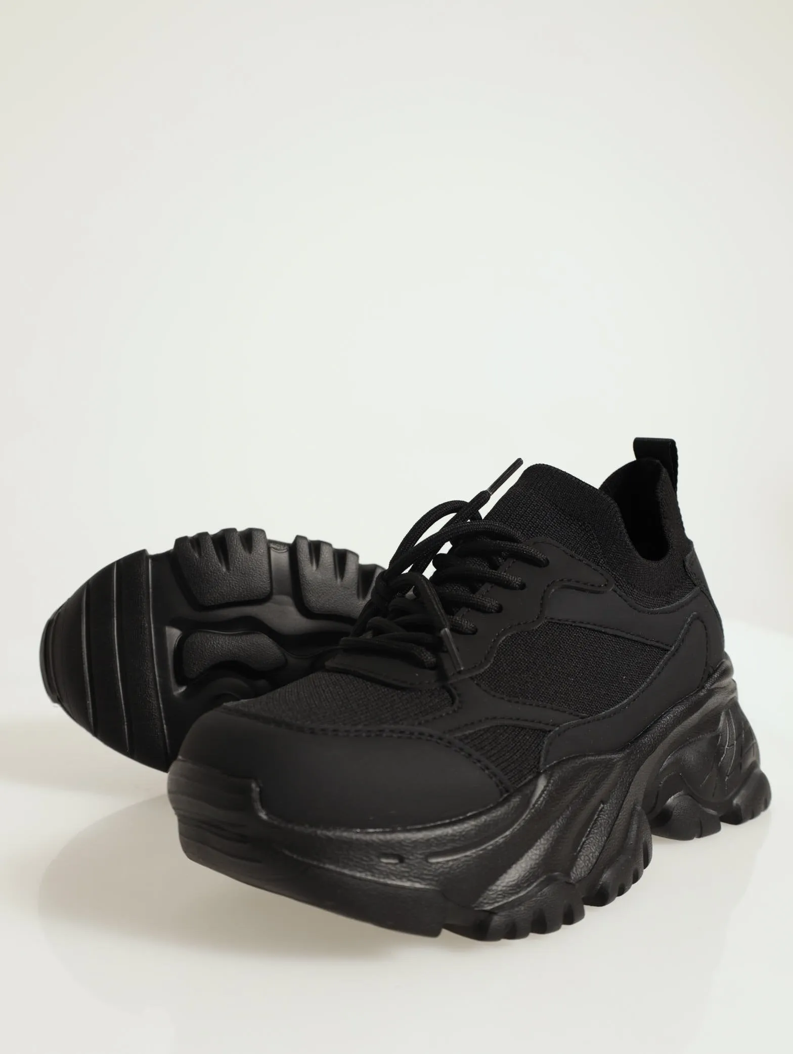 Obii Chunky Lace Up Sneaker - Black