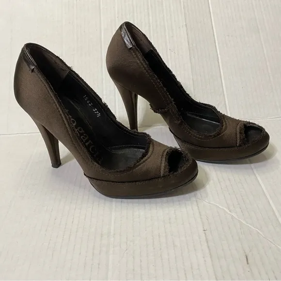 Pedro Garcia Women’s EU 37.5 US 7.5 Brown Satin Heels
