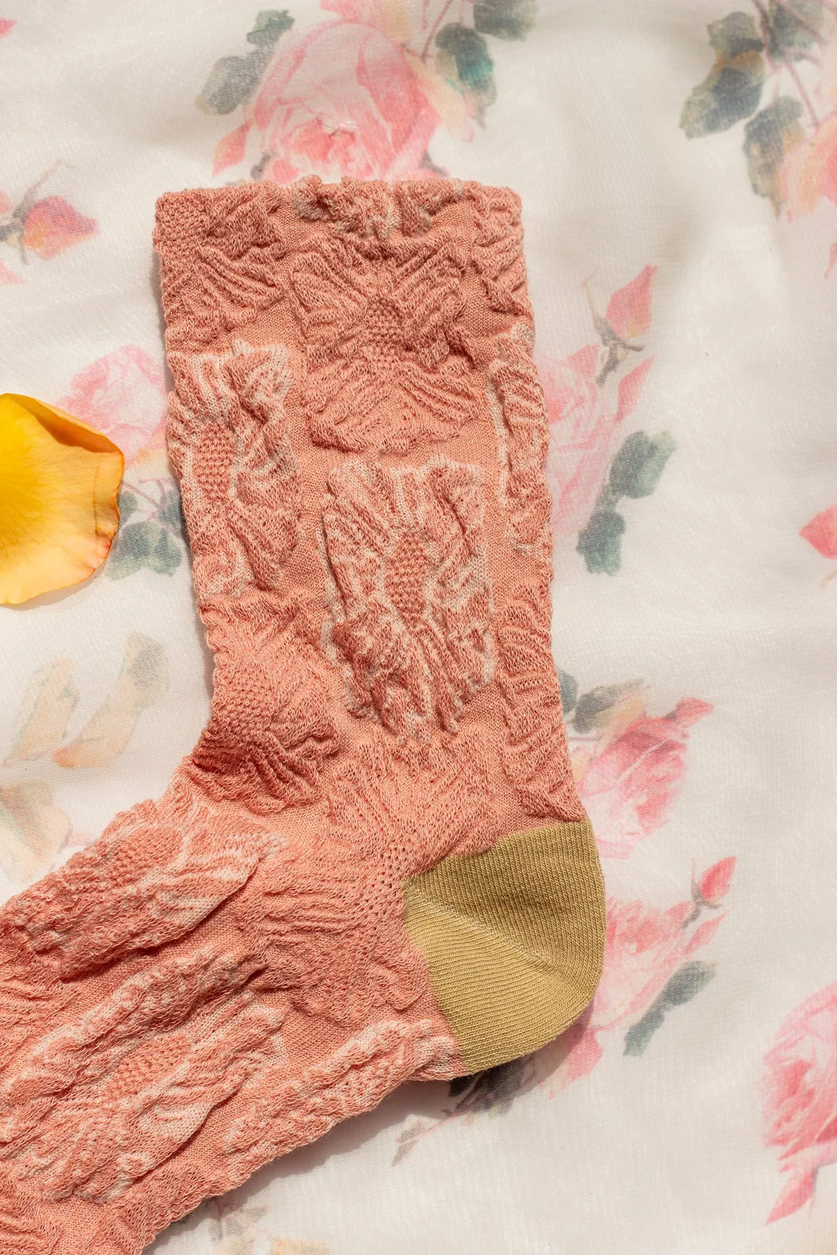 Pink Crinkle Flower Socks