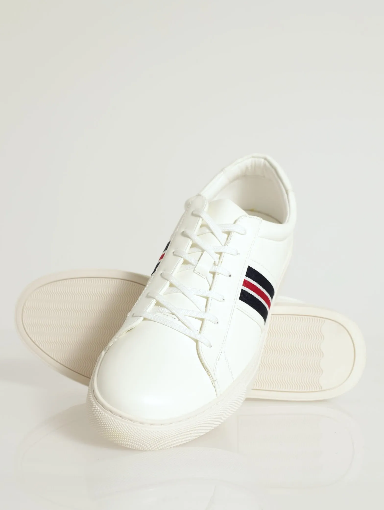 Pryce Classic Basic Sneaker - White