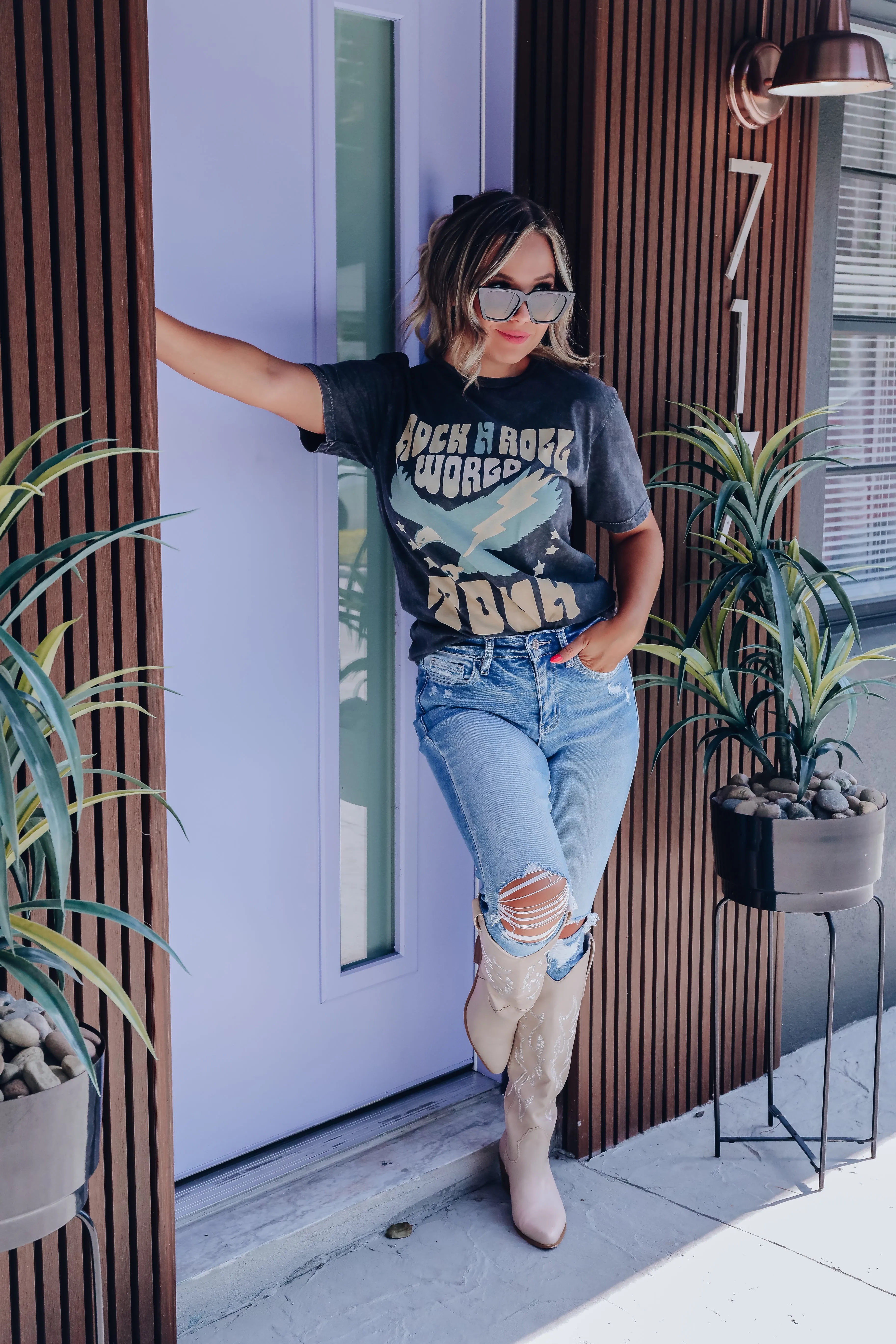 Rock N' Roll Eagle Graphic Tee - Black