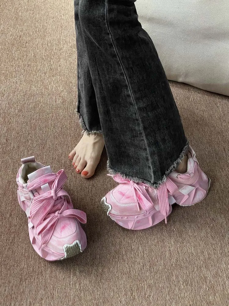 Shelby Wide Lace Sneakers