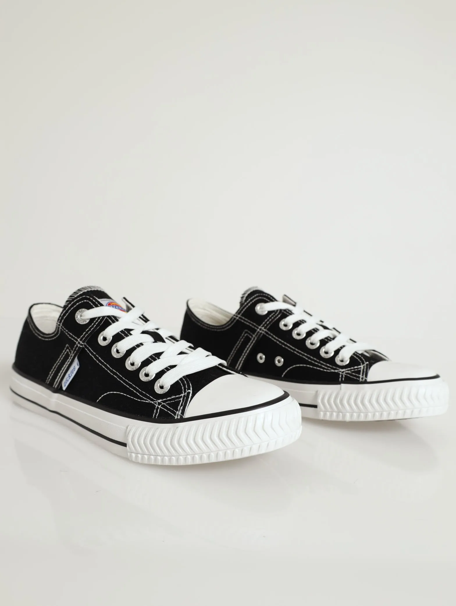 Supa Dupa Lo Sneaker - Black/White