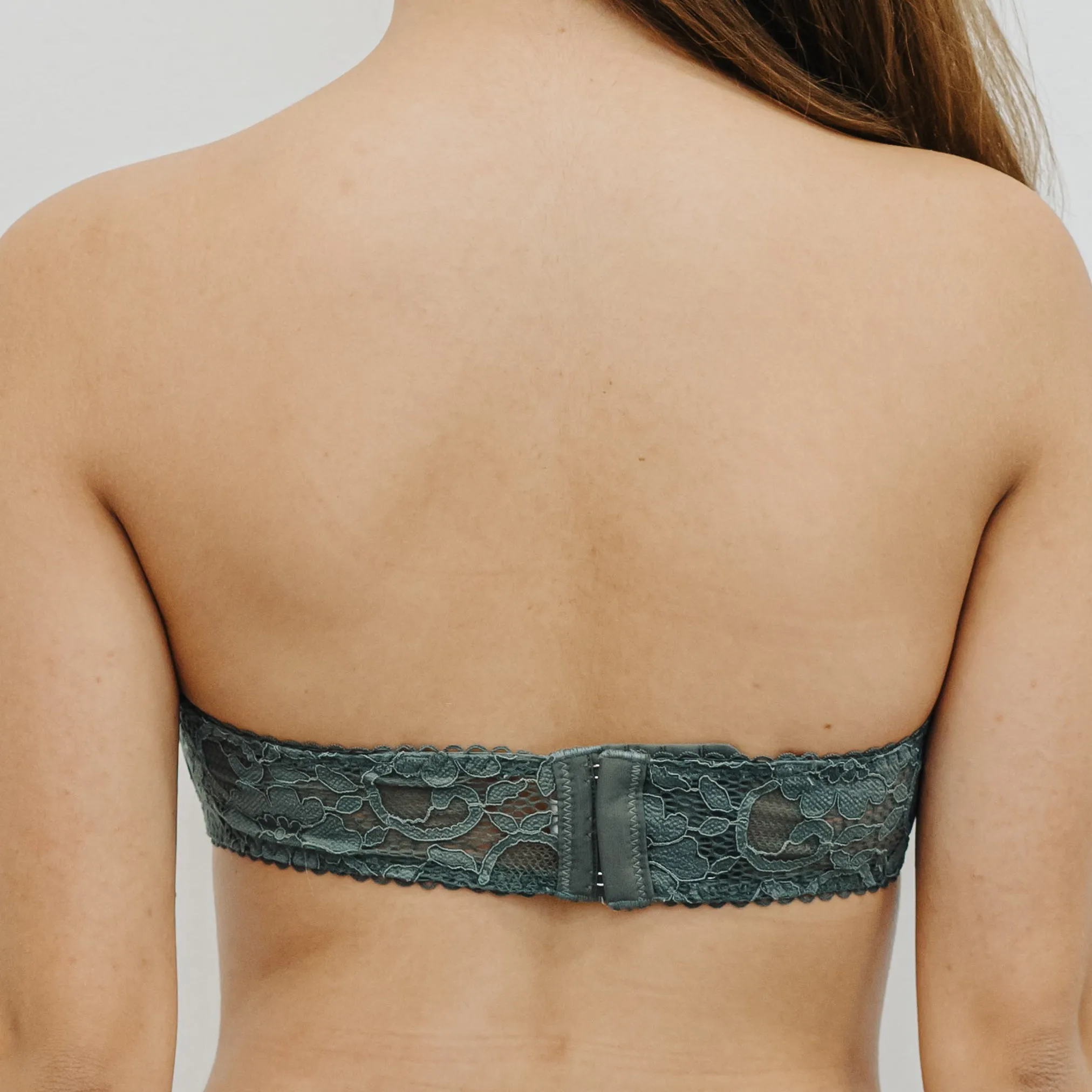 V-Laced Strapless Wireless Bra in Sage