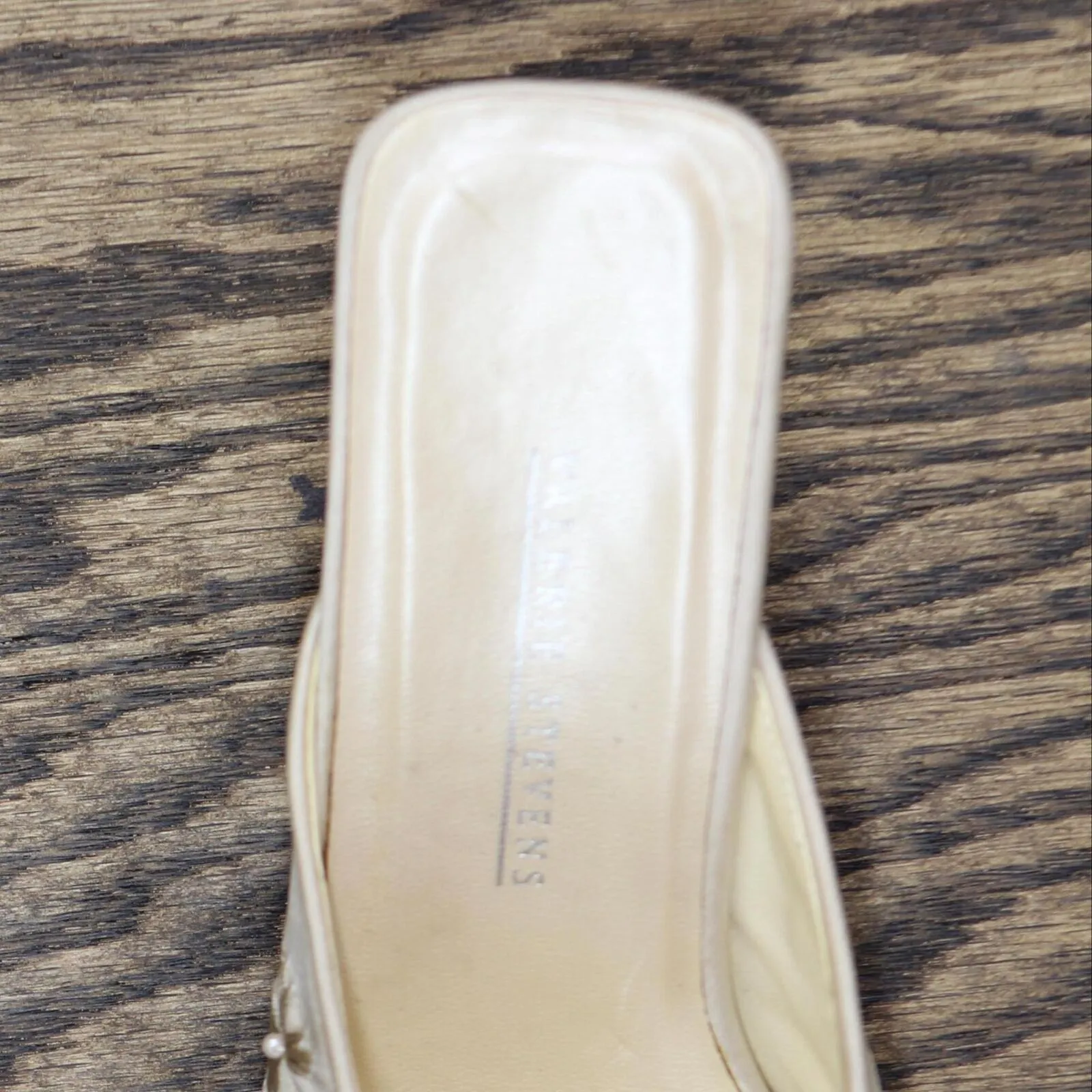 Valerie Stevens Womens Vintage Satin Pearl Rectangle Heels Fawn Light Brown 7M