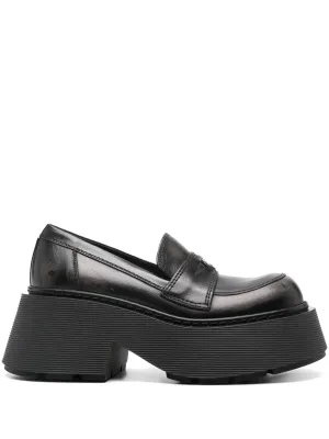 Vic Matie logo-appliqué loafers