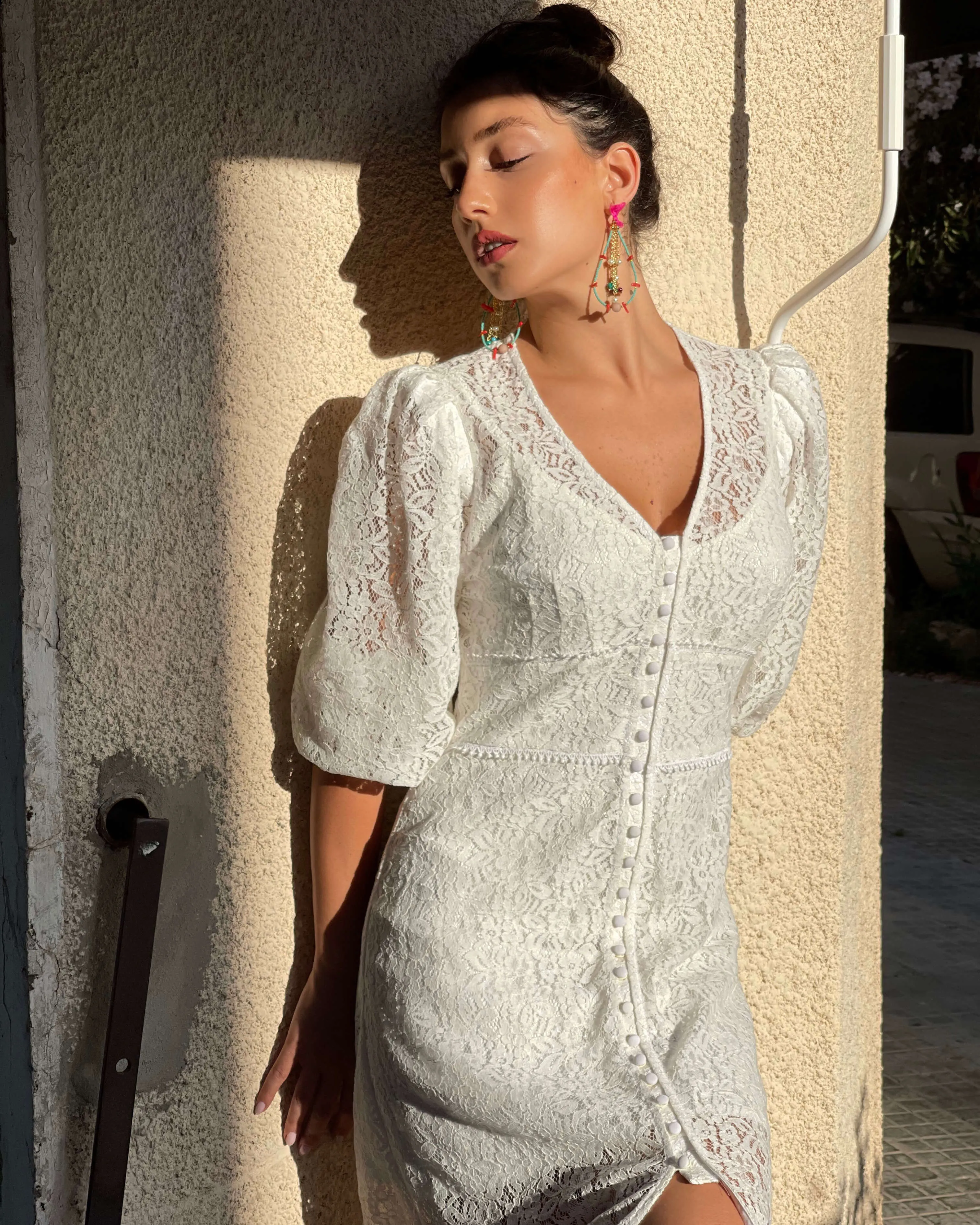 White Puffed Sleeves Buttoned Dress
