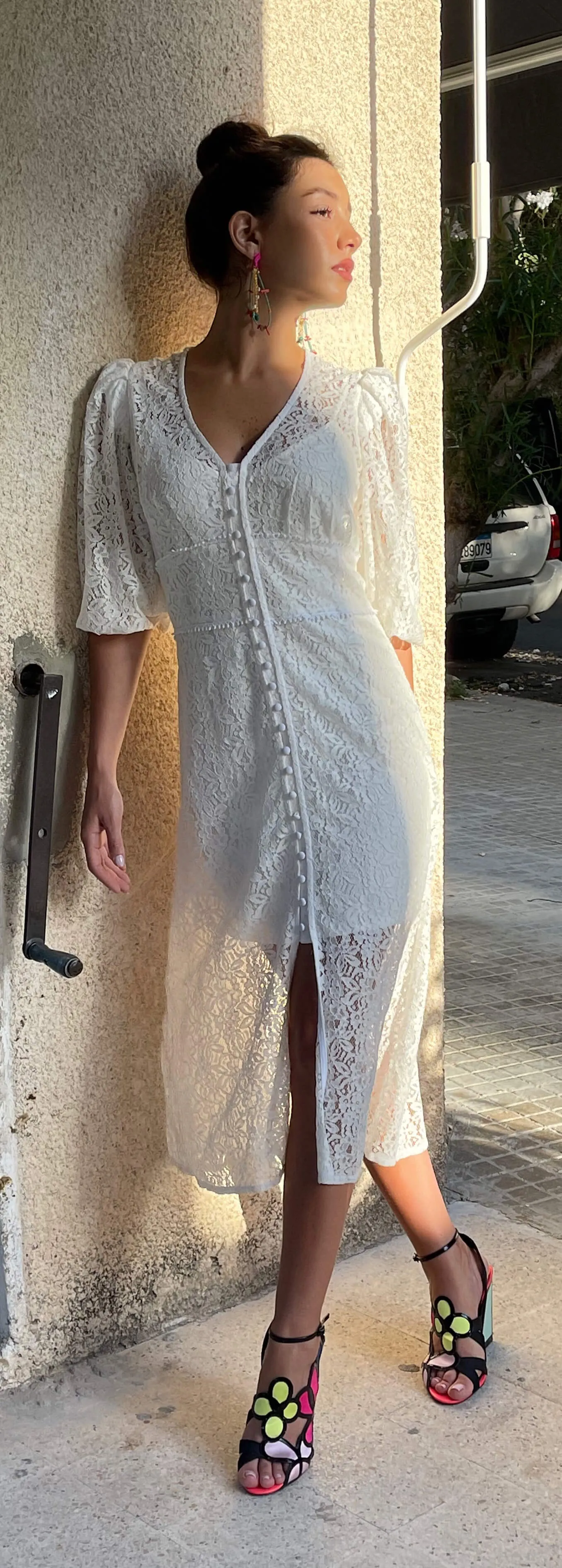 White Puffed Sleeves Buttoned Dress