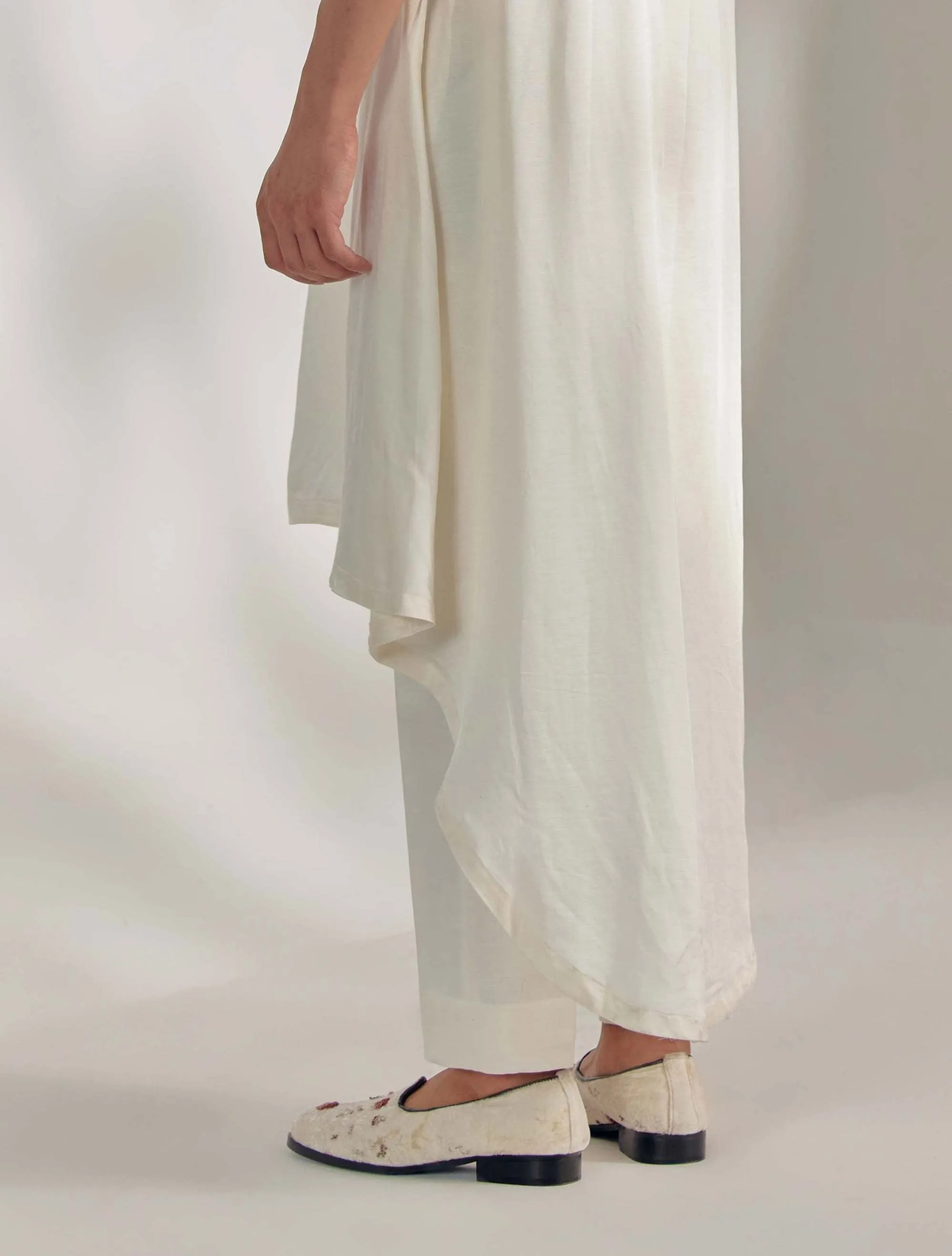 White Trail Kurta And Trousers