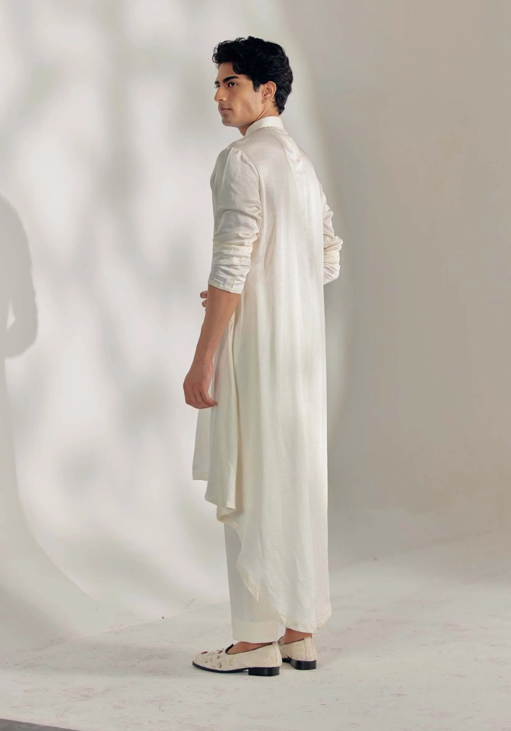 White Trail Kurta And Trousers